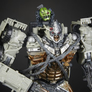 02-Studio-Series-DOTM-Megatron