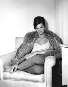 samantha-eggar-b29