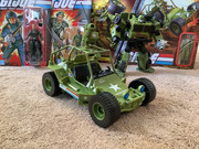 G-I-Joe-x-Transformers-Bumblebee-A-W-E-Striker-02