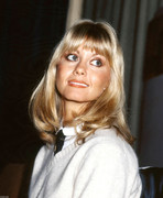 Olivia-Newton-Johnon-md62