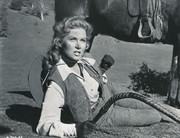 rhonda-fleming-c35