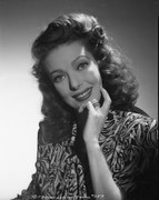 loretta-young-e52