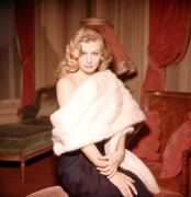 anita-ekberg-me64