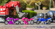 12-SS-52-Arcee-Chromia-and-Elita-1