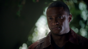 Arrow-S02-E01-La-citta-degli-eroi-1080p-