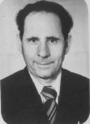 Яковлев Михаил Максимович — учитель физики, заведующий интернатом