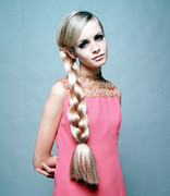 twiggy-me60