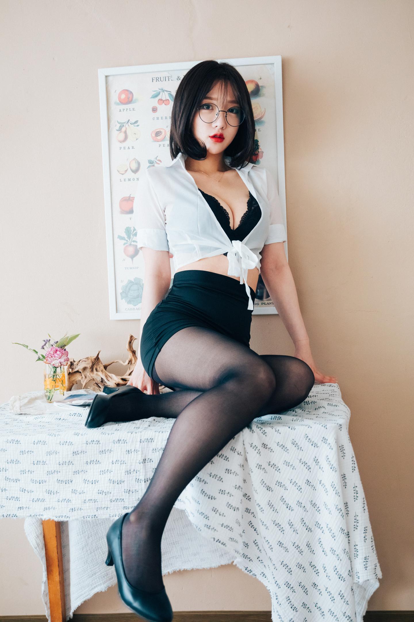 孫樂樂(손예은) NO.084 Loozy Officegirls Vacation Vol.1 31