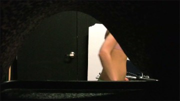 [Image: Voyeur14825120110.jpg]