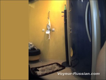 [Image: Voyeur23135093830.jpg]