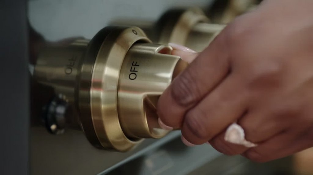 [Image: t364ocmpxa0i.jpg]