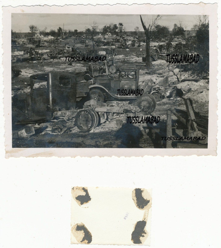 Schlachtfeld bei Charkow  Lkw zerstörte Technik 