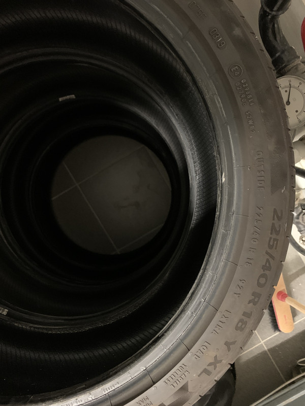 4D7047FB-EF6D-464F-99E6-508312304234