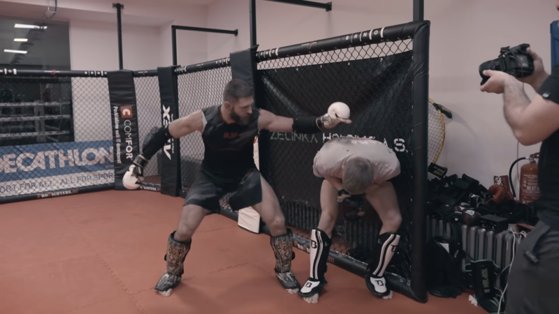 Иржи Прохазка нокаутира двама братя в спаринг