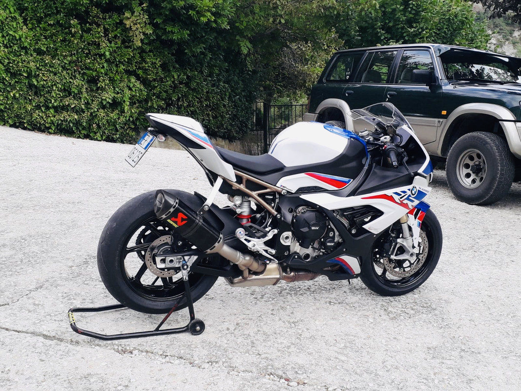 CB469E40-208B-4712-87C3-A0DD1238A39F