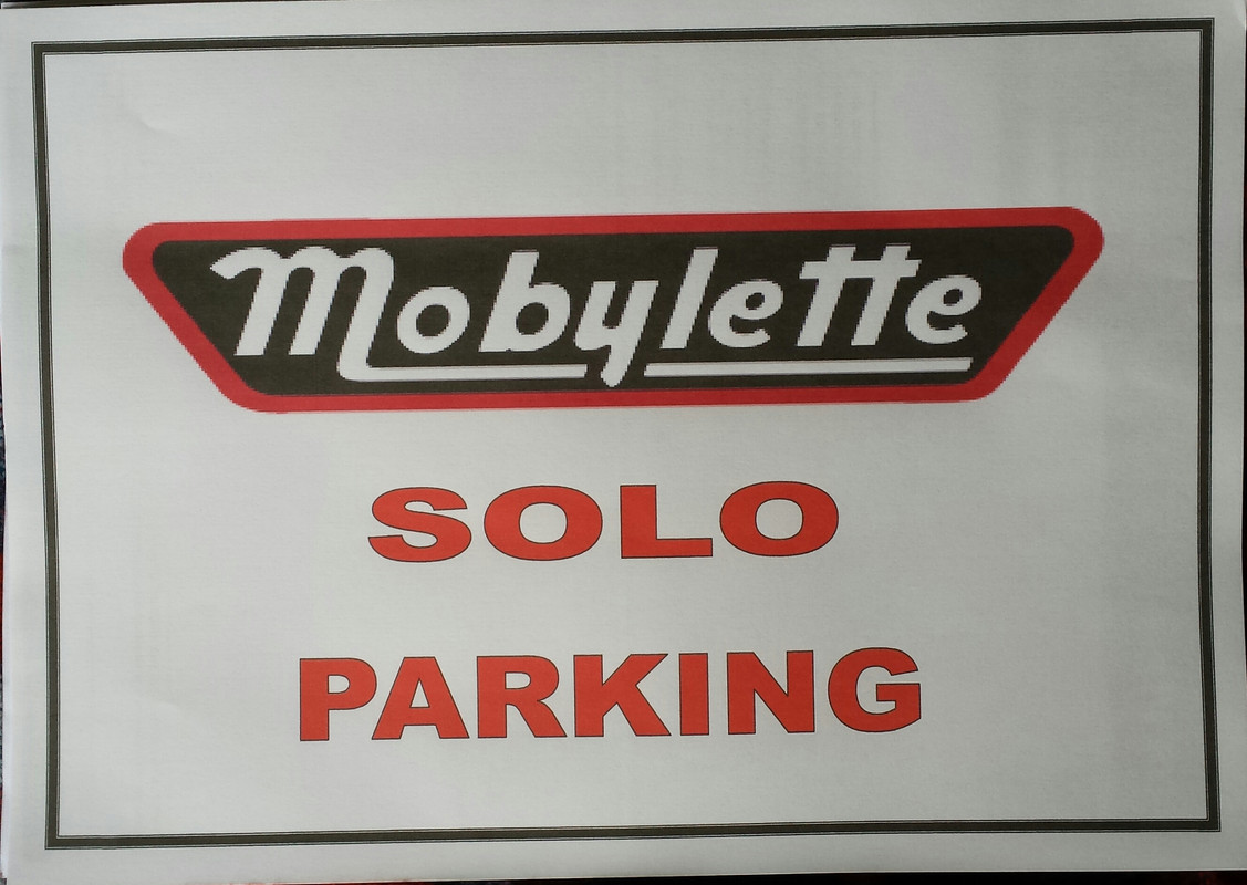 cartel parking Moby y escudo 20200318-092958-1