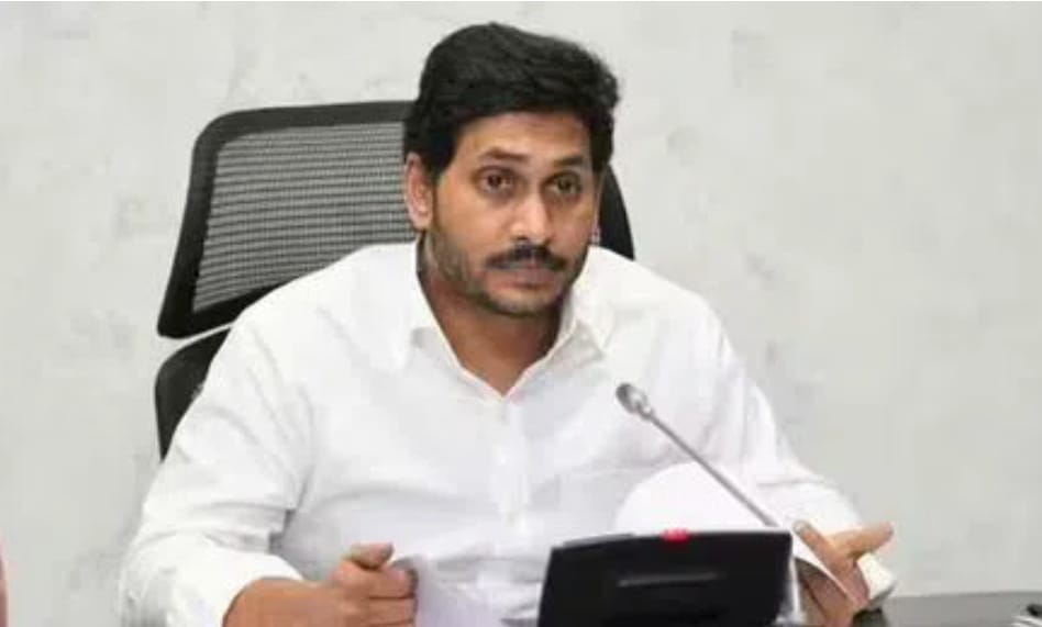 జగన్ వైజాగ్‌ రాజధాని ప్రకటన కోర్టు ధిక్కారమా?