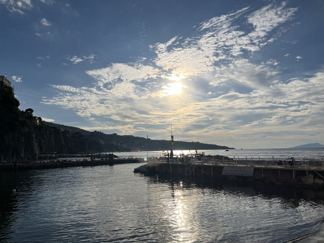 FF592E3E-DBF3-4D32-96A1-EBE3A2F35096