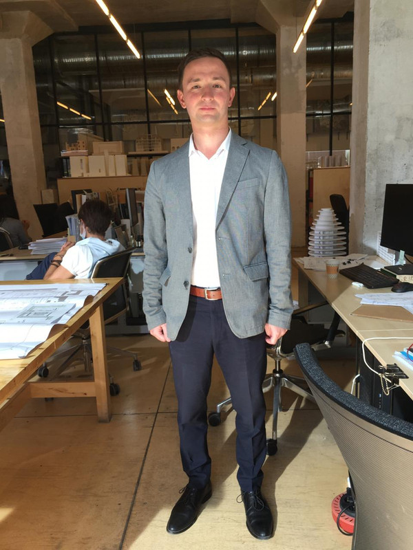 80A9B320-357F-44EF-A876-B1C6E4F04F7C