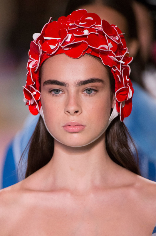 Miu Miu Clp Bis Spring 2017 Details 4Na_Au7u-Zpx