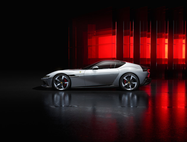 New_Ferrari_V12_ext_07_Design_white_640x480