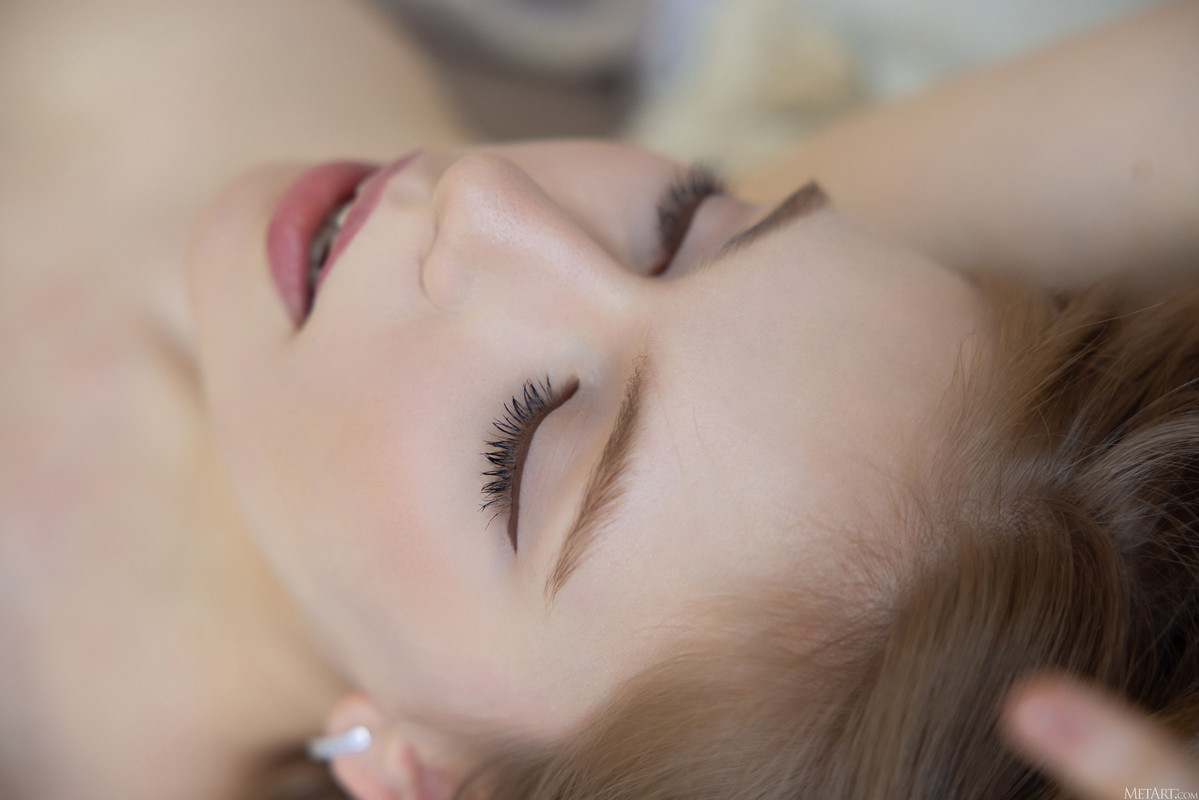 MetArt_Presenting-Sonya-Elf_Sonya-Elf_high_0037