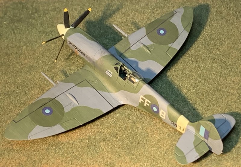 ロッド SPITFIRE FROG PRODUCTS Frog 1/72 Supermarine Spitfire XIV and V1 - Ready for