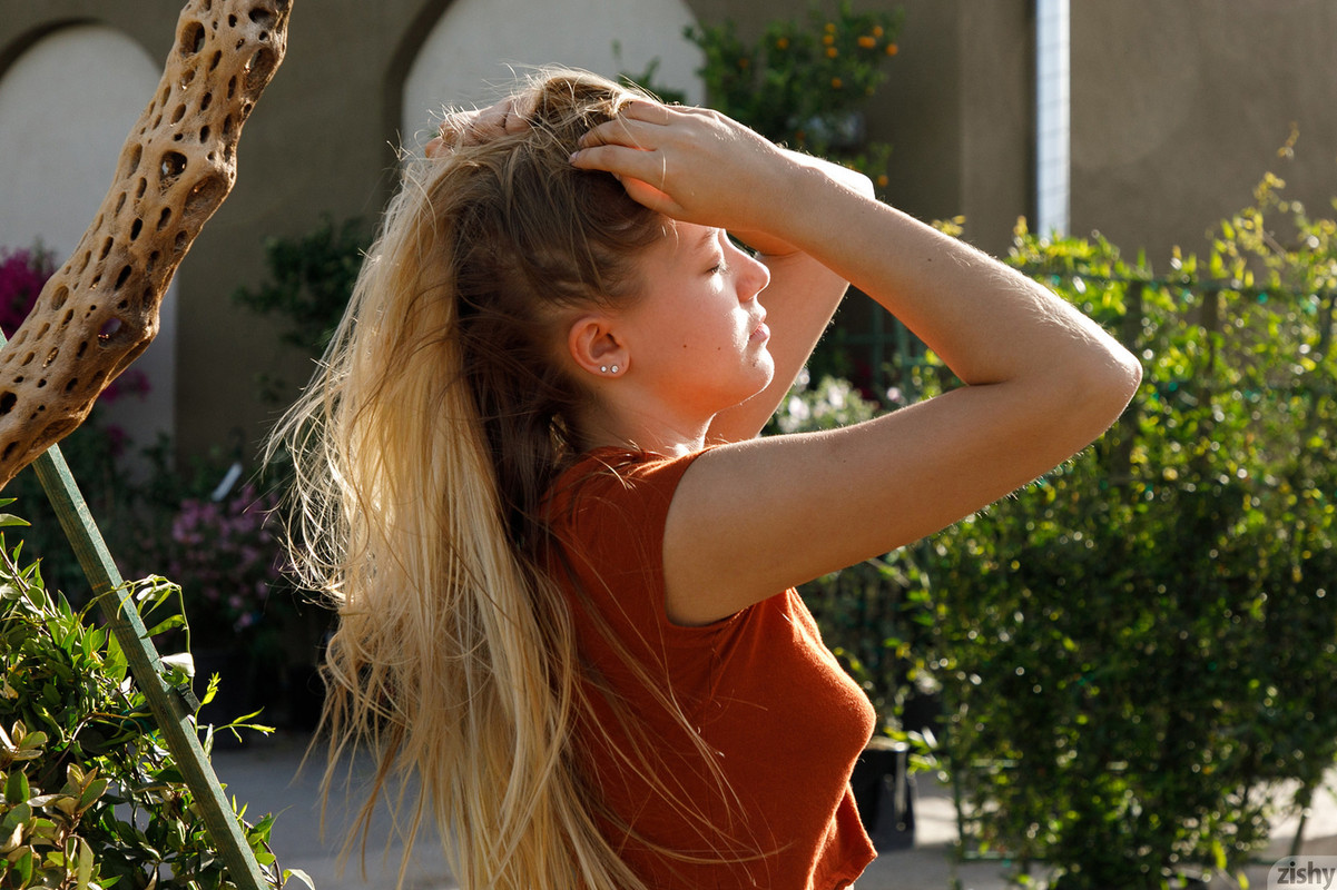 full_047_1411570726308137