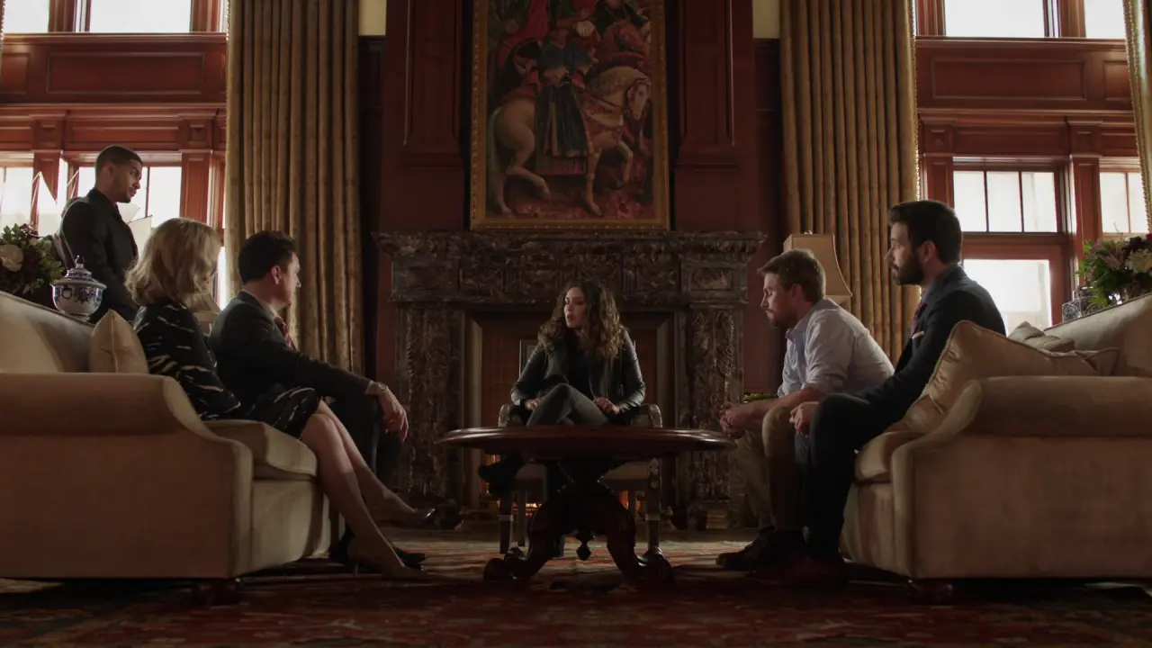Arrow.S08E01.Starling.City.1080p.BDRip.Untouched.ITA.ENG.AC3.FLAC.x264-BlackBit[screenshot 7]