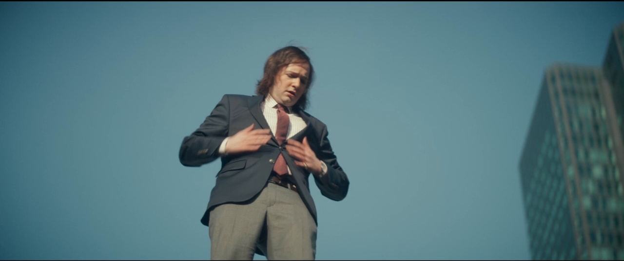 Neuilly.Sa.Mere.Sa.Mere.2018.FRENCH.720p.BluRay.x264-UTT.mkv_sna