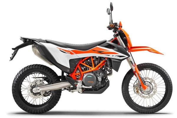 КТМ 690 Enduro зндуро KTM 690 SMC мотард КТМ 690 Duke дорожный КТМ 690 Enduro зндуро KTM 690 SMC мотард КТМ 690 Duke дорожный