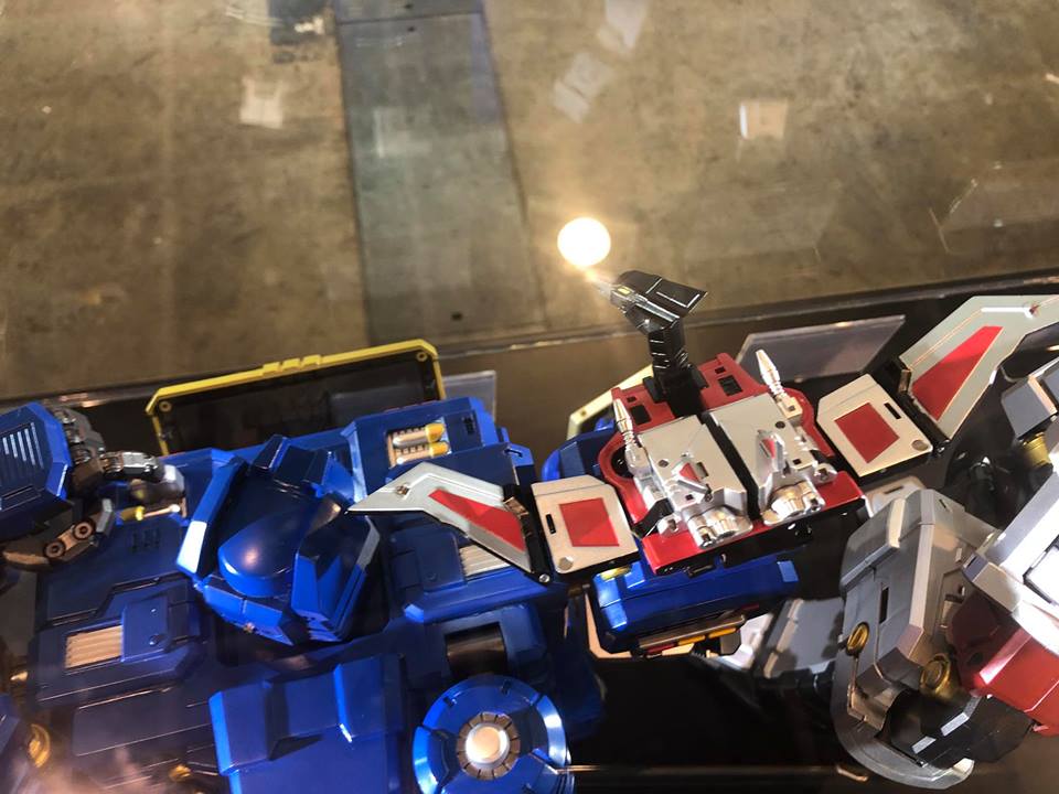Toys-Alliance-Soundwave-16