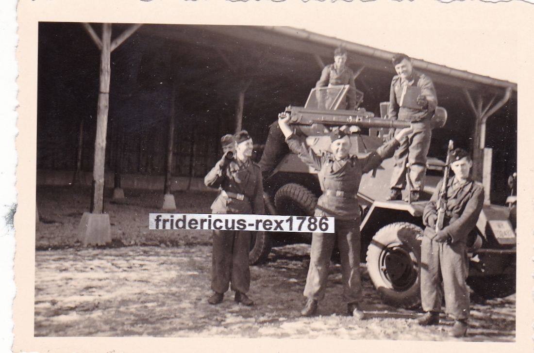 Foto elite Panzerspähwagen Panzer Tank Sd.Kfz 22