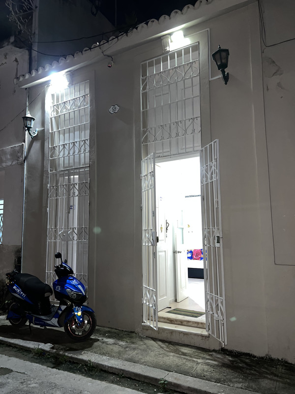 Entrada de la vivienda, La Habana