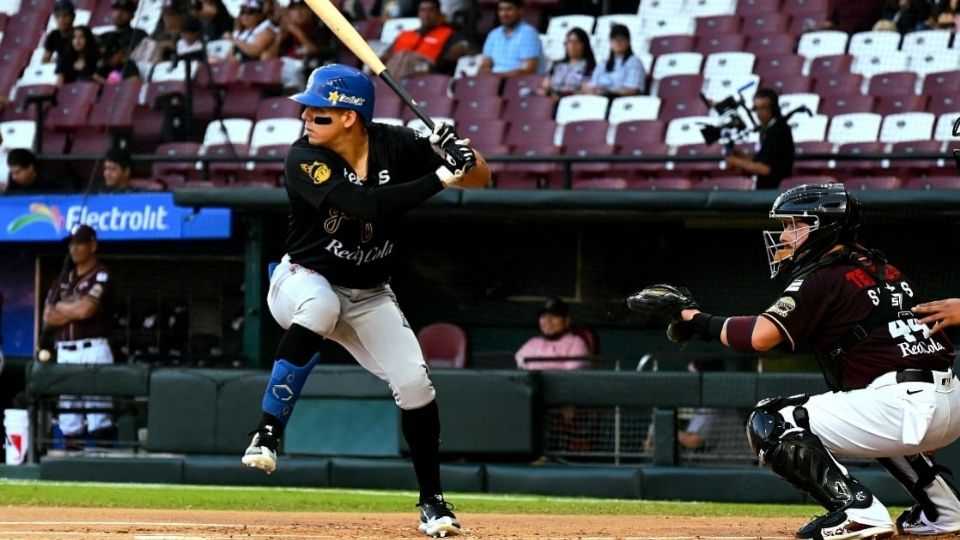 Los Yaquis de Obregón apalean a los Tomateros de Culiacán y amarran su primera serie