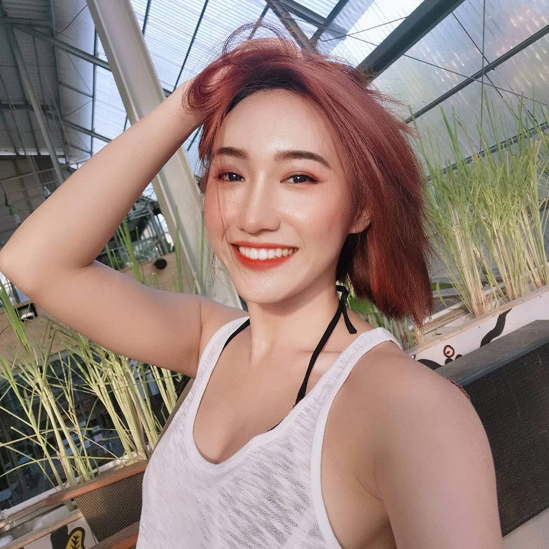 Seorang cosplayer, Lola Zieta mengaku dirinya panseksual saat menjadi tamu di acara YouTube Deddy Corbuzier.