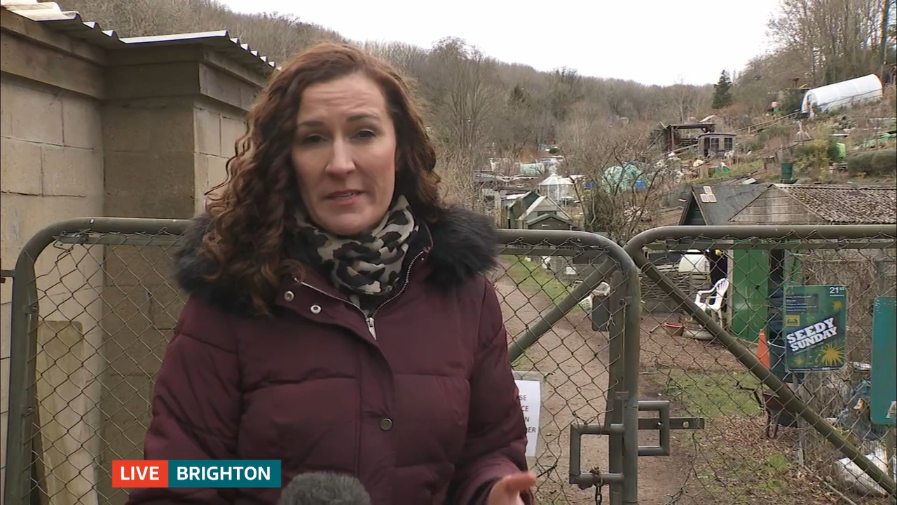 ITV Lunchtime News_20230228_13301355.ts_snapshot_08.35.732