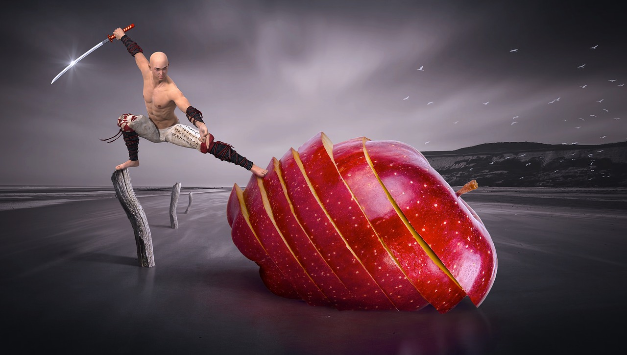 red-sliced-apple-fantasy-2763693-1280.jpg