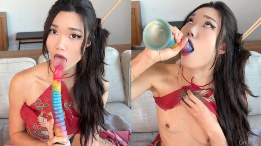 OnlyFans – Lucy Mochi Squirting Geisha With Anal Dildo (2025)