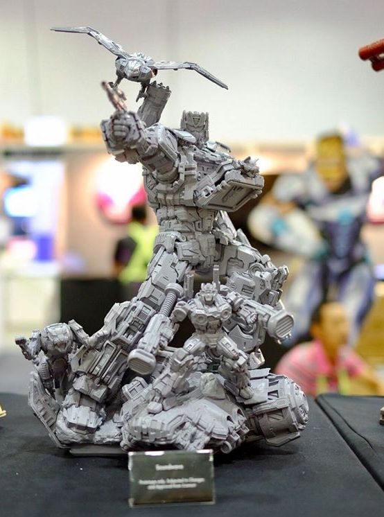 01-XM-Studios-Soundwave-Statue-e1575778549818 (1)