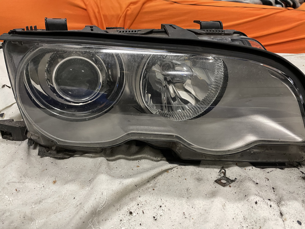 BMW E46 pre facelift Coupe/ Convertible Xenon Headlights The M3cutters