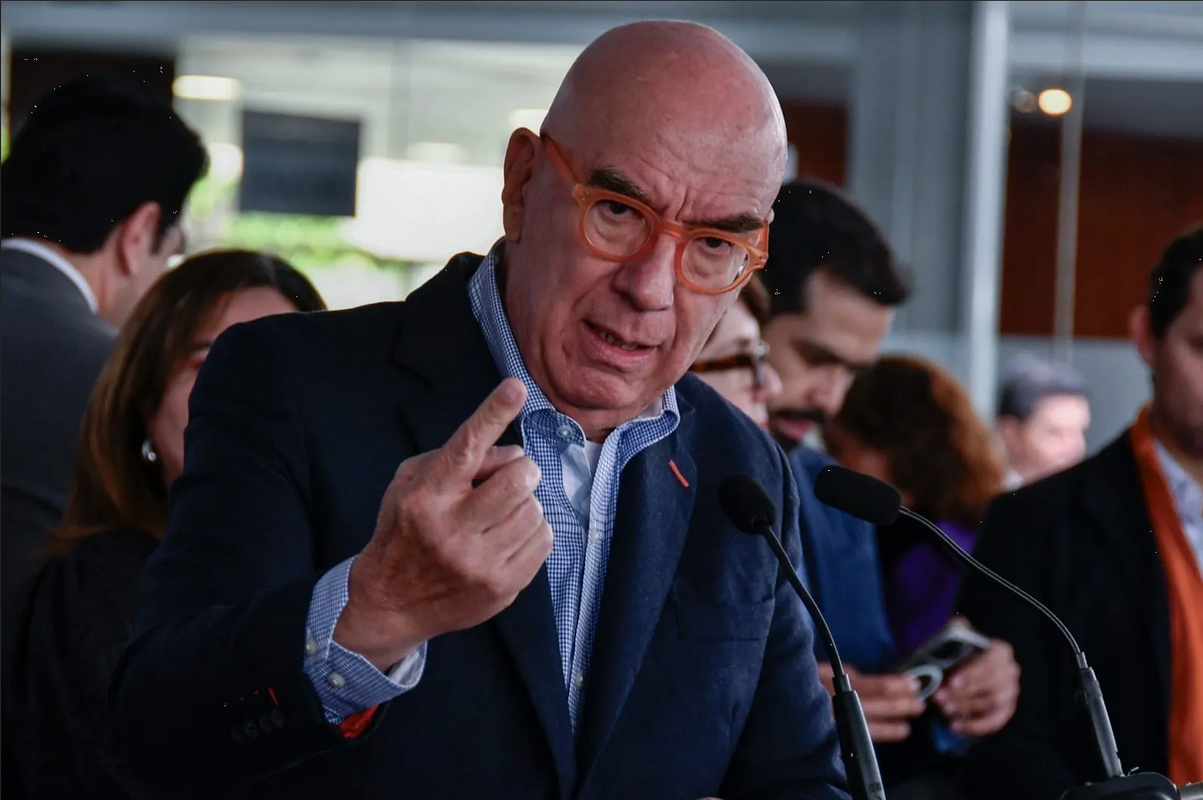Dante Delgado estalla al ser cuestionado sobre candidatura de Palazuelos