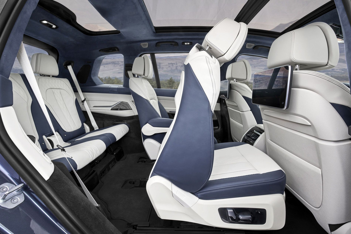 BMW-X7-interior-13