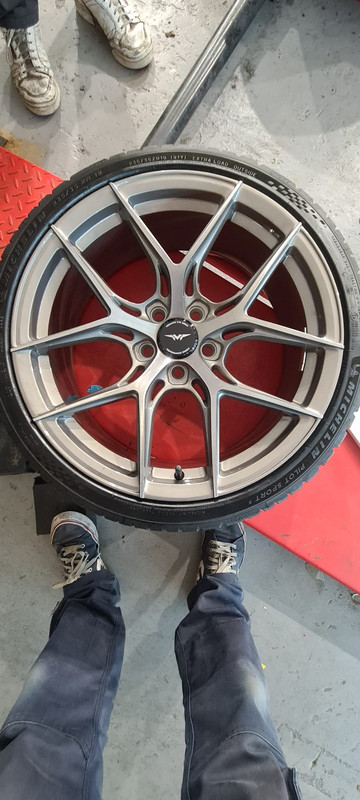 4B729F9C-8F56-4B5E-9084-9C60B035CC6F