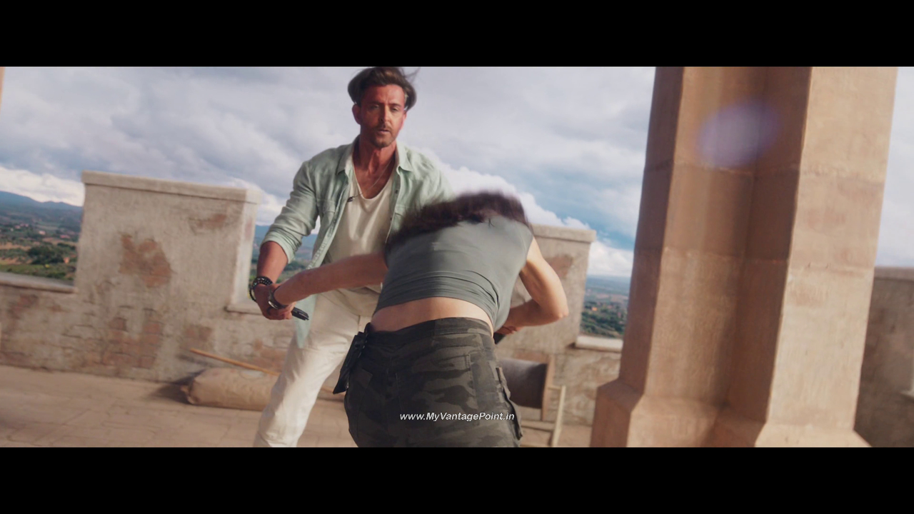 59-Kiara-Advani-in-WAR-2-2025-Movie-with-Hrithik-Roshan-My-Vantage-Point