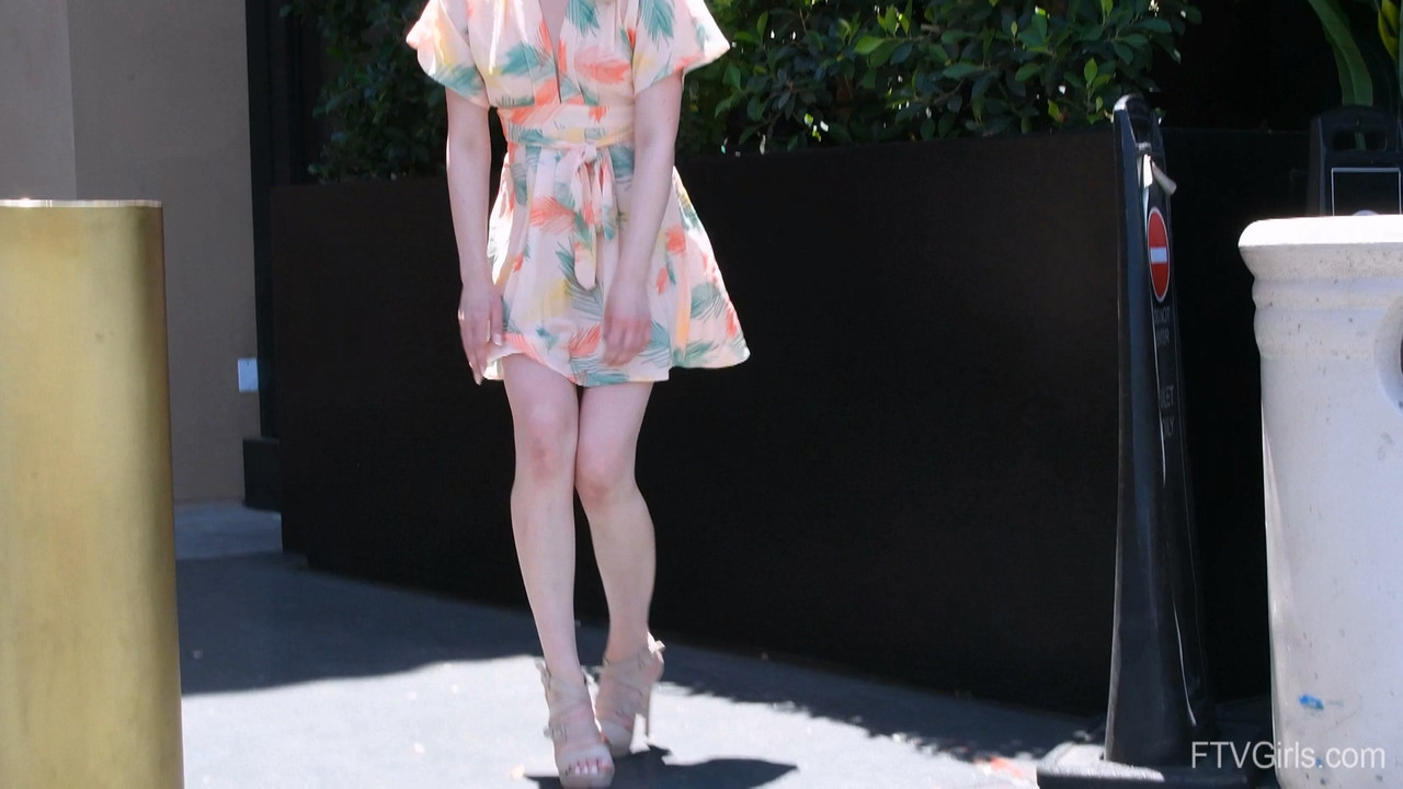 Scarlett.Shes.Sexier.Than.Ever.mp4_20230618_094107.500