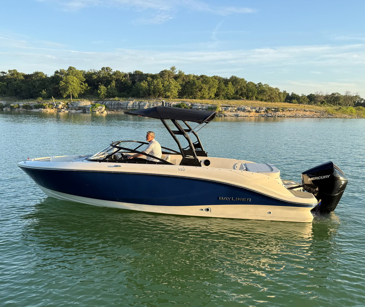 2026 Bayliner V22 - Selah