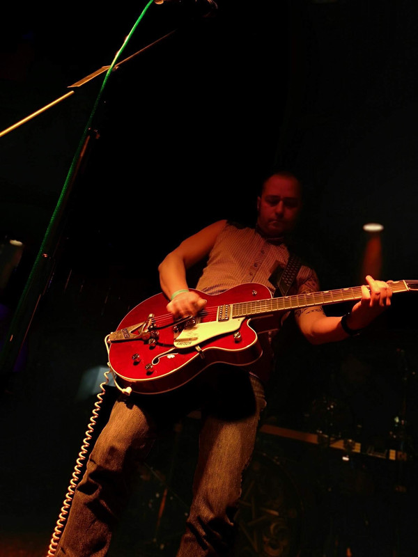 CFE5ECC3-4964-44ED-A82C-0F56043EE18E