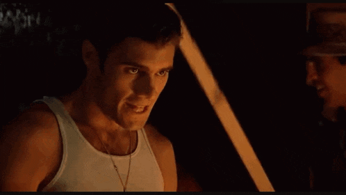 https://i.postimg.cc/nLL7LdMN/rebenga-scarface.gif