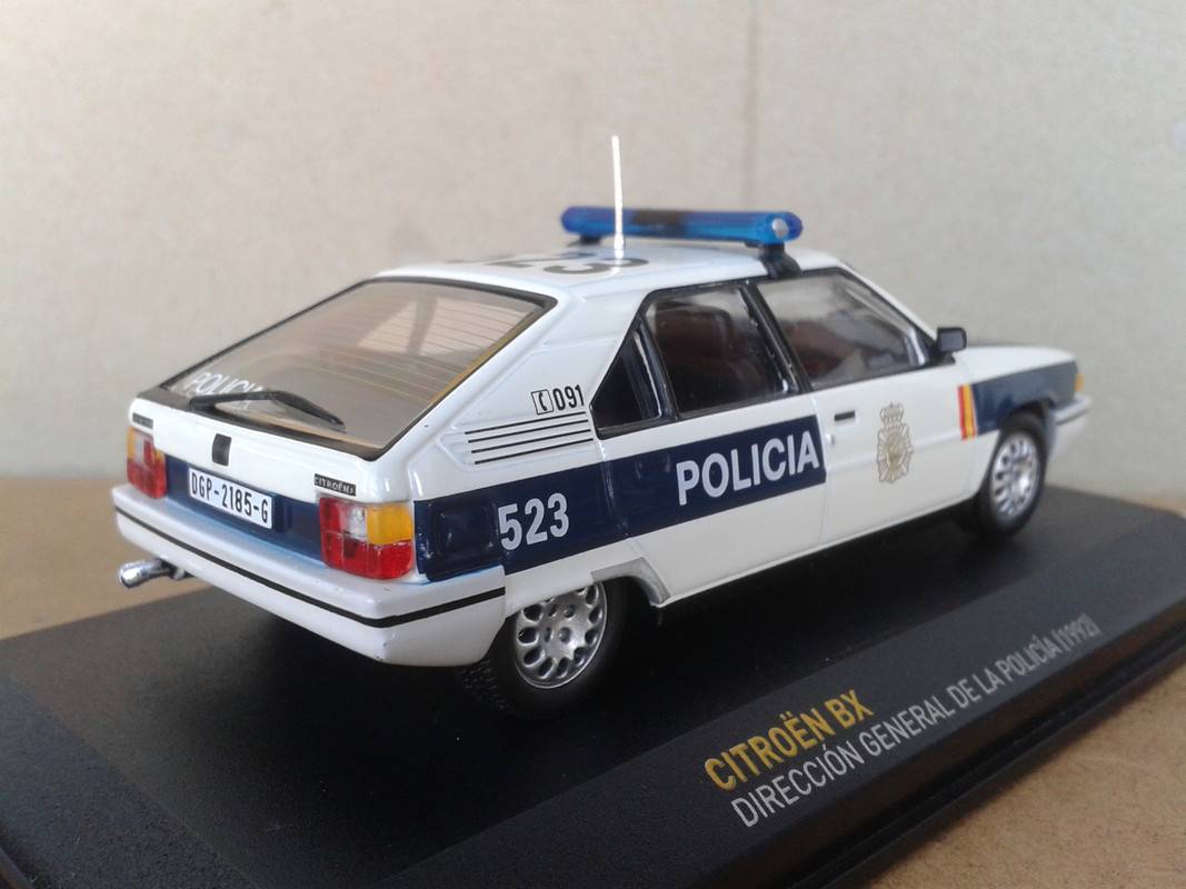 1992 Citroën BX 16 TRS “Dirección General de la Policía” (Ixo - nº 4 Nuestros Coches de Policía) (4)
